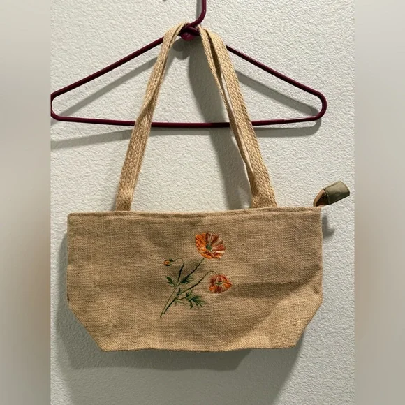 ❗️SALE❗️Embroidered Floral Tote Bag - Picture 5 of 5